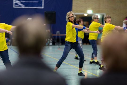 17 hold �bner dansegulvet p� Hasle F�lled