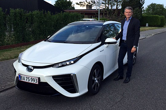 Fremtidens bil pr�senteres p� Folkem�det