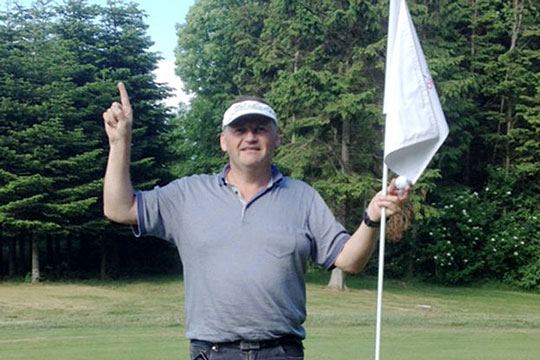 S�sonens andet hole-in-one i R�