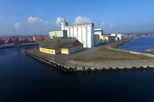 Afviser at st�tte lysprojekt p� Nex� Havn