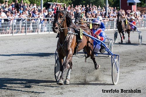 - Min far vinder �rets st�rste travl�b p� Bornholm