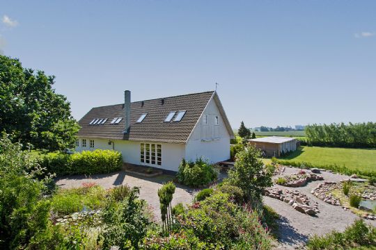 Stor flot ejendom ved Nex�