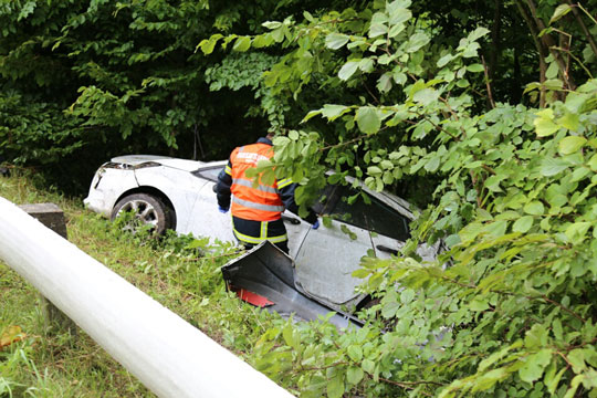 Bil forulykkede p� Sdr. Strandvej