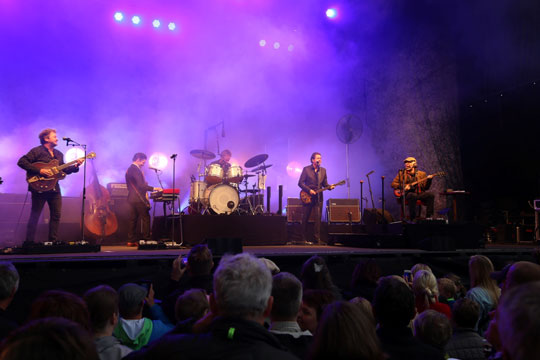 Kim Larsen tryllebandt publikum