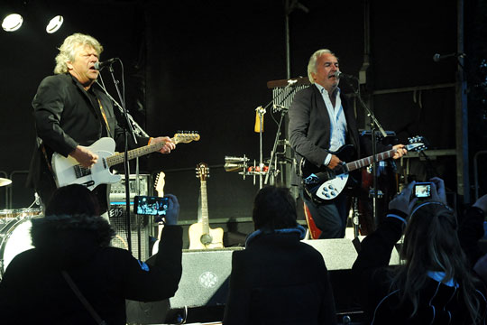 Br�drene Olsen samlede ikke nok folk