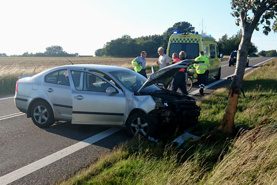 Bil ramte vejtr� p� Bedegadevej