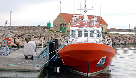 Sejlb�d sl�bt i havn