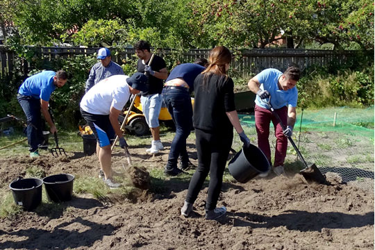 Flygtninge integreres via haveprojekt