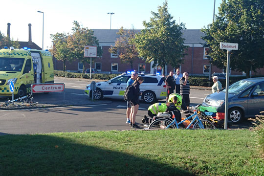 Cyklist k�rt ned af bil i R�nne