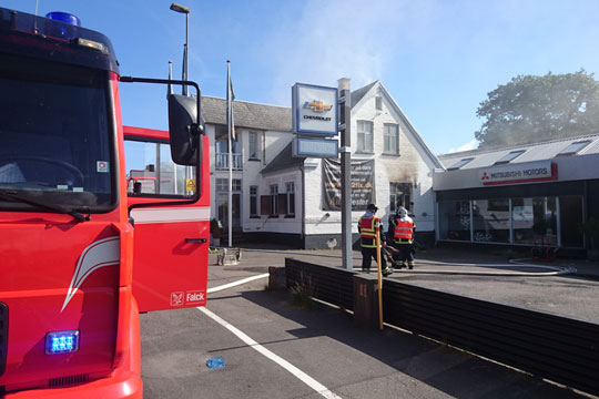 Brand hos autoforhandler