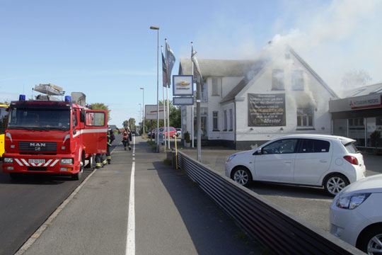 Autov�rksted �bent igen efter brand