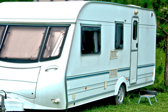 Politiet fandt tyvekoster i campingvogn