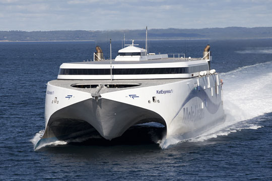 �ldrer�d tilfreds med f�rgekontrakt