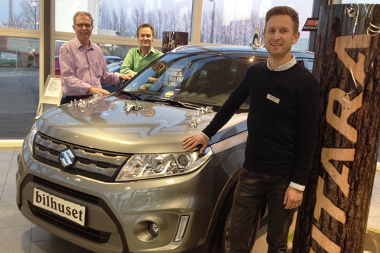 Stort nyt�rsshow i Bilhuset