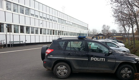53-�rig tissede i politiets indk�rsel
