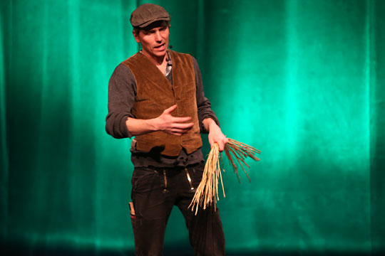 Bonder�ven fortalte om det enkle liv