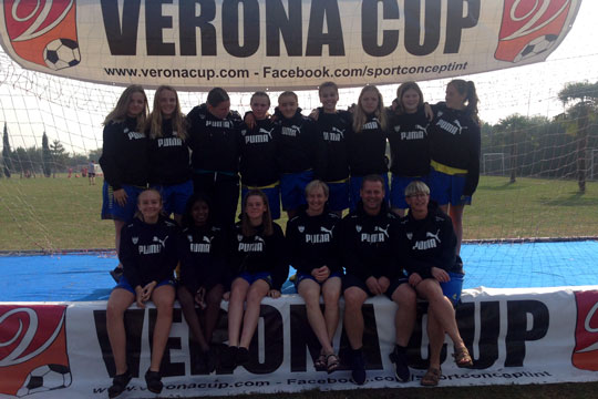 Lokale sponsorer sikrede fodboldtur