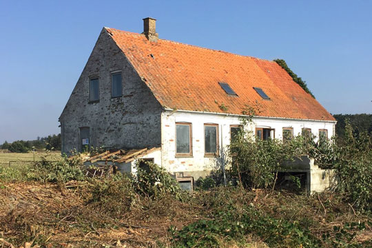 Kommunen river gammel skole ned