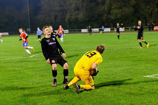 R�nne fB favorit i �rets sidste kamp