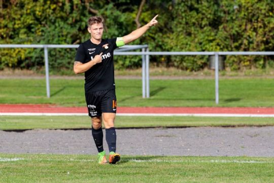 R�nne fB sejrer i vild kamp