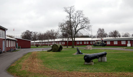 Officerer havde merarbejde for 450.000 kr.