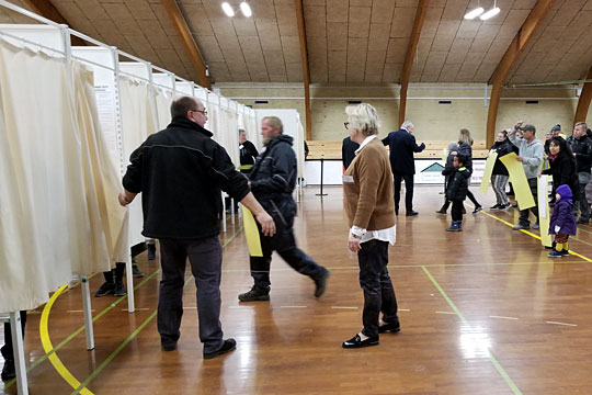 Anne Thomas trak n�sten alle stemmer