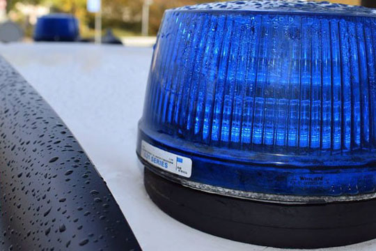 Ung mand p�k�rte politibetjent med vilje