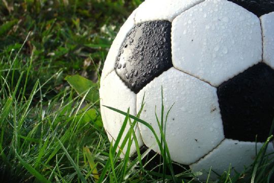 Fodboldbane i Tejn i brug igen