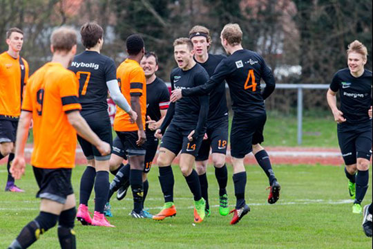 R�nne fB�s bomber er topscorer