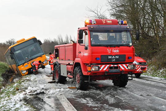Bus k�rte af vejen ved Gudhjem