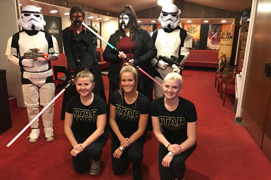 Over 400 s� stjernekrig i R�nne Bio