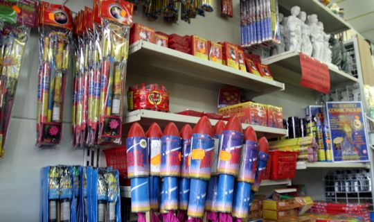 Der �bnes for salg af fyrv�rkeri