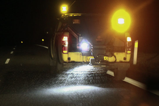 Sne- og isglatte veje m�tte saltes