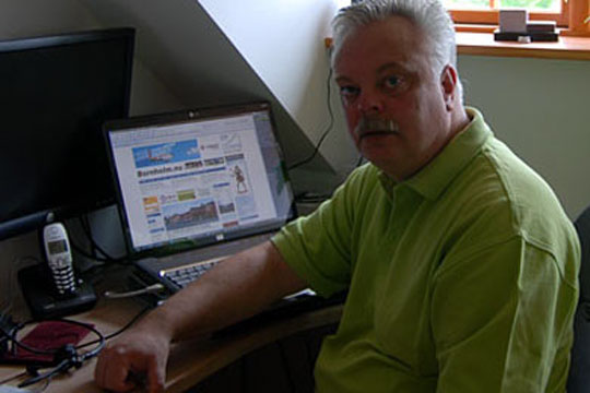 Naturligvis fork�ler avisen sine annonc�rer