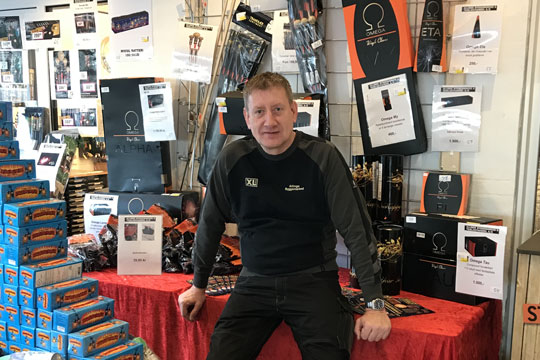 Allinge Byggemarked viser fyrv�rkeri