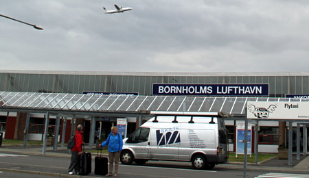 Lufthavn konfiskerer fyrv�rkeri