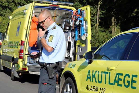 Falck skal fortsat k�re Akutbilen