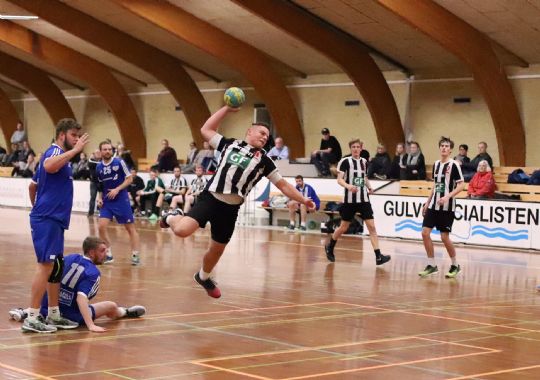 Viking/R�nne f�rer r�kken