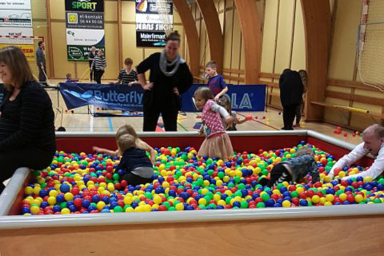 Stort bes�g p� Store Legedag