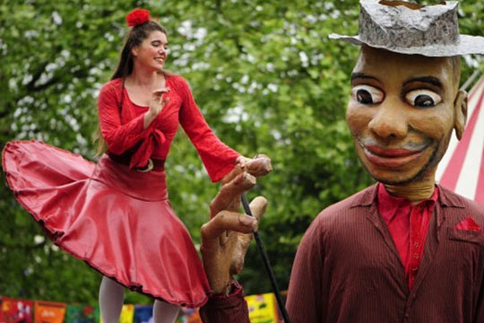 Begr�nset st�tte til dukketeaterfestival