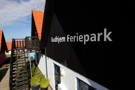 Turist tiltalt for h�rv�rk