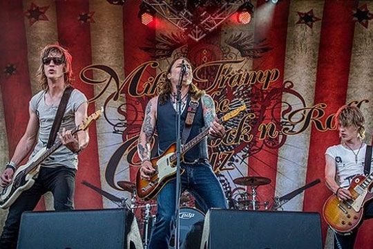 Mike Tramp giver koncert i Musikhuzet