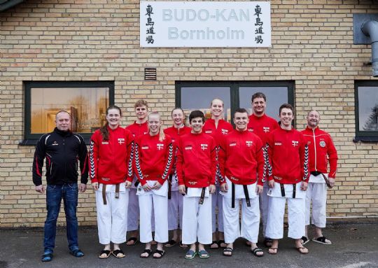 Ti k�mpere skal til EM