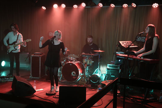 �rets H�b spillede i Raschs Pakhuz