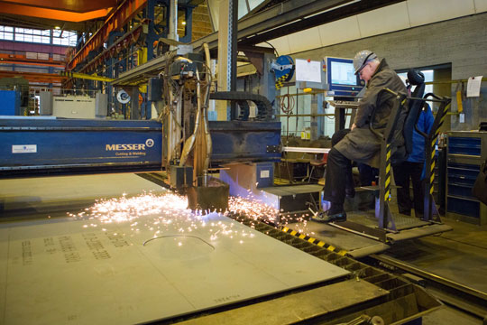 Byggeriet af ny f�rge er startet i Finland