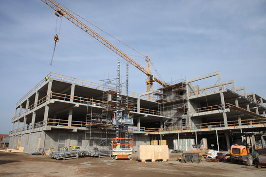 Campus-byggeri n�r en milep�l