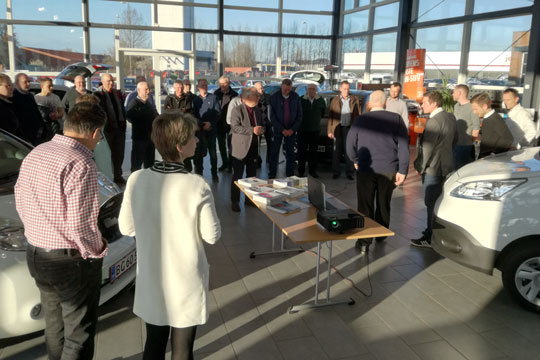 El-biler skal m�ske s�lge str�m