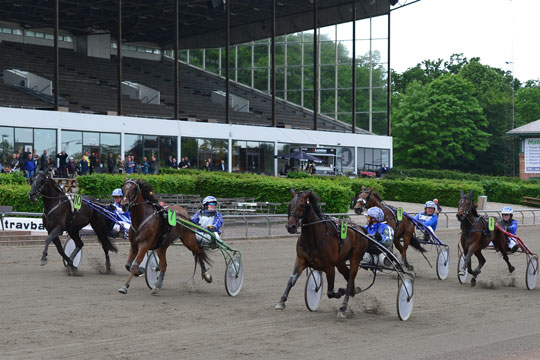 Kanontrumf for bornholmske halvbr�dre i hovedstaden