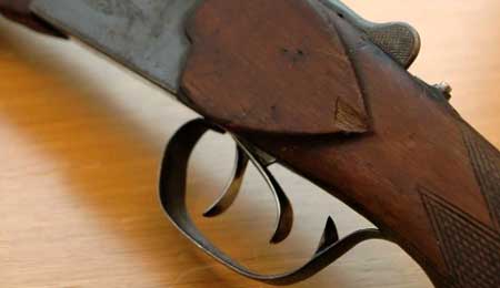 40-�rig sigtet for ulovlig v�benbesiddelse