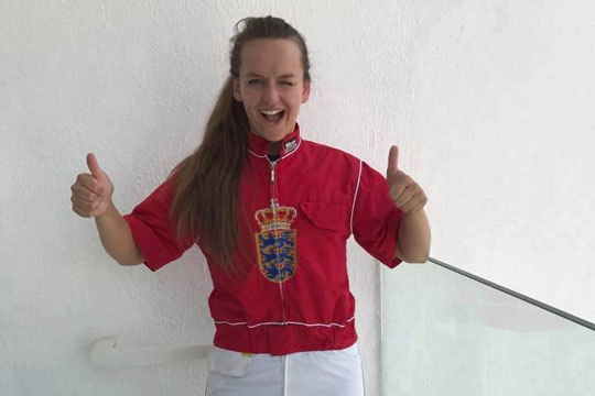Alvorens dag i nationaltr�jen